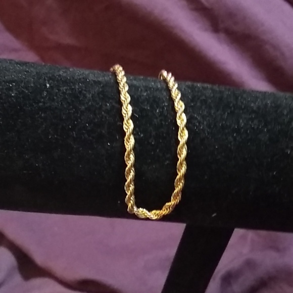 Excellent condition gold color bracelet - Picture 1 of 1